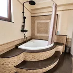 Villa Peaceful Retreat - With Patio & Views