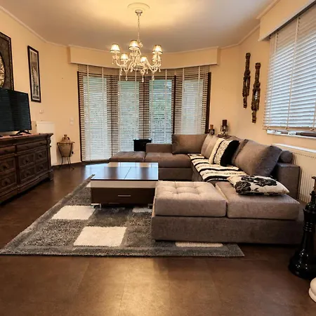 Peaceful Retreat - With Patio Views & Gym Vilă Kéfalos