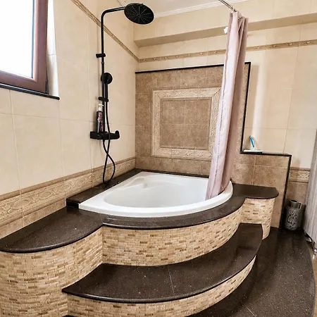 فيلة Peaceful Retreat - With Patio & Views