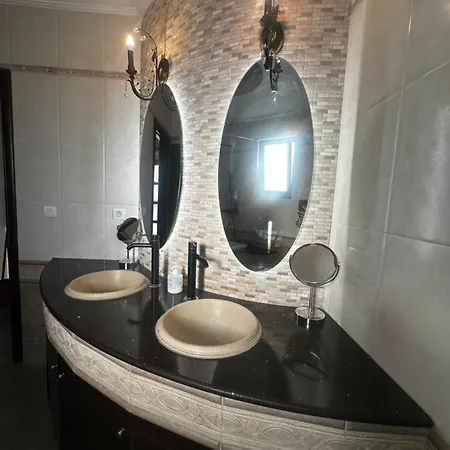 Peaceful Retreat - Kefalos Stay With Patio Views & Gym וילה *