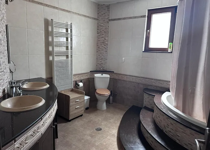 Peaceful Location Ideal For Families Or Group Close To Beautiful Beaches * Kéfalos